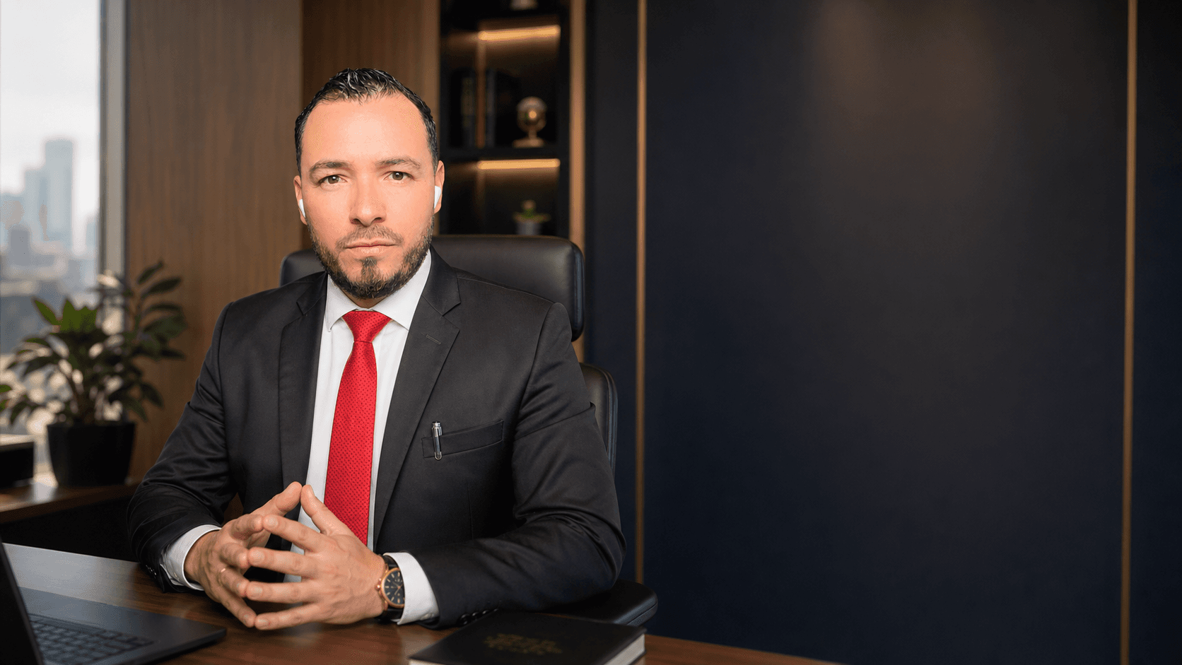 Efraín Beltrán F., consultor financiero